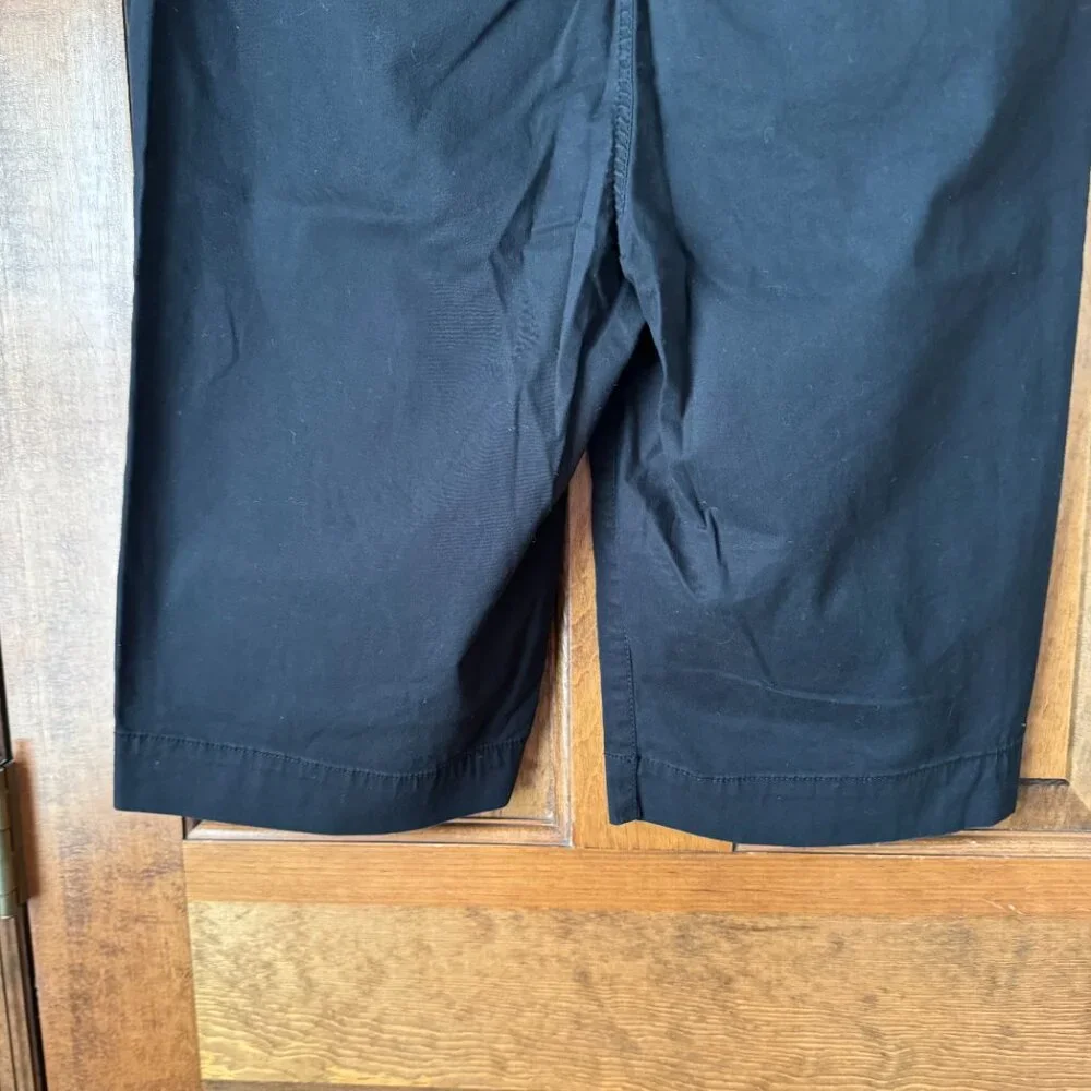 Bandolino Black Capris Size 12